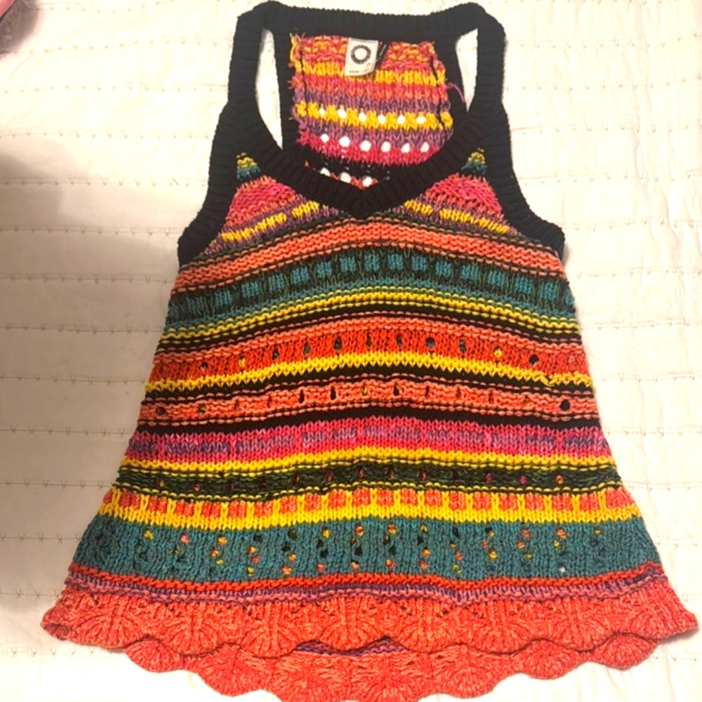 Anthropologie Orange Yellow Red Knit Sweater Vest Tank Top Scalloped Hem V Neck